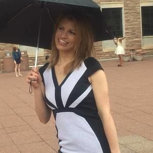 Meet your Posher, Laura